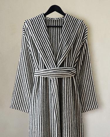 STRIPED HOODED BATHROBE