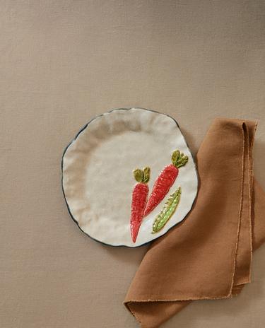 CERAMIC DESSERT PLATE WITH PLANT MOTIFS