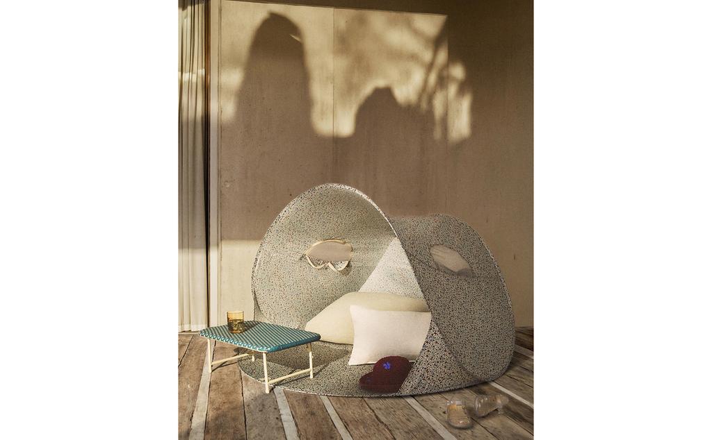 BARNS BLOMMIGA STRANDTÄLT