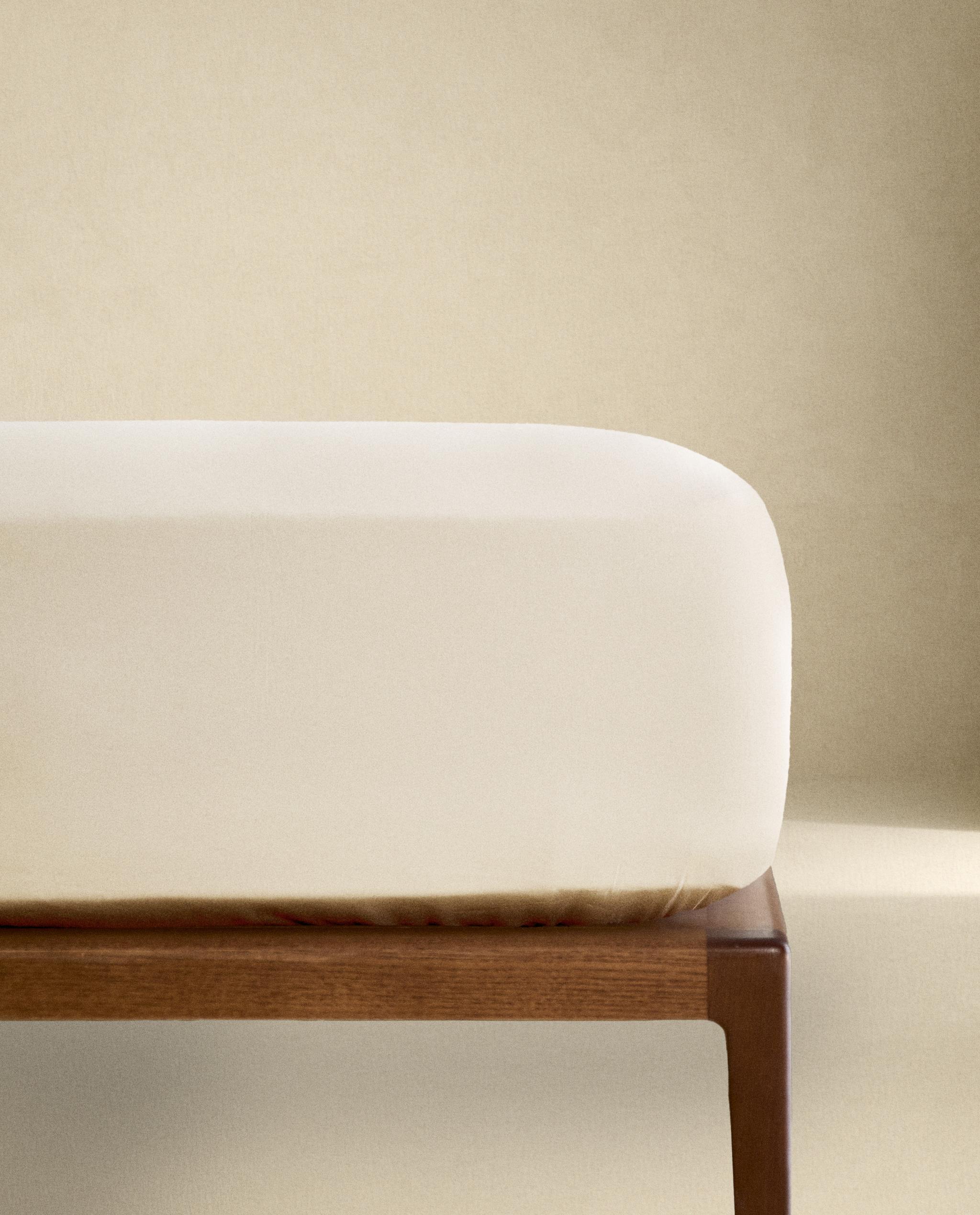 ザラホーム Zara  ベージュ サテン ボックスシーツ ザラホーム ZARA HOME ベージュ サテン ボックスシーツ ZARA