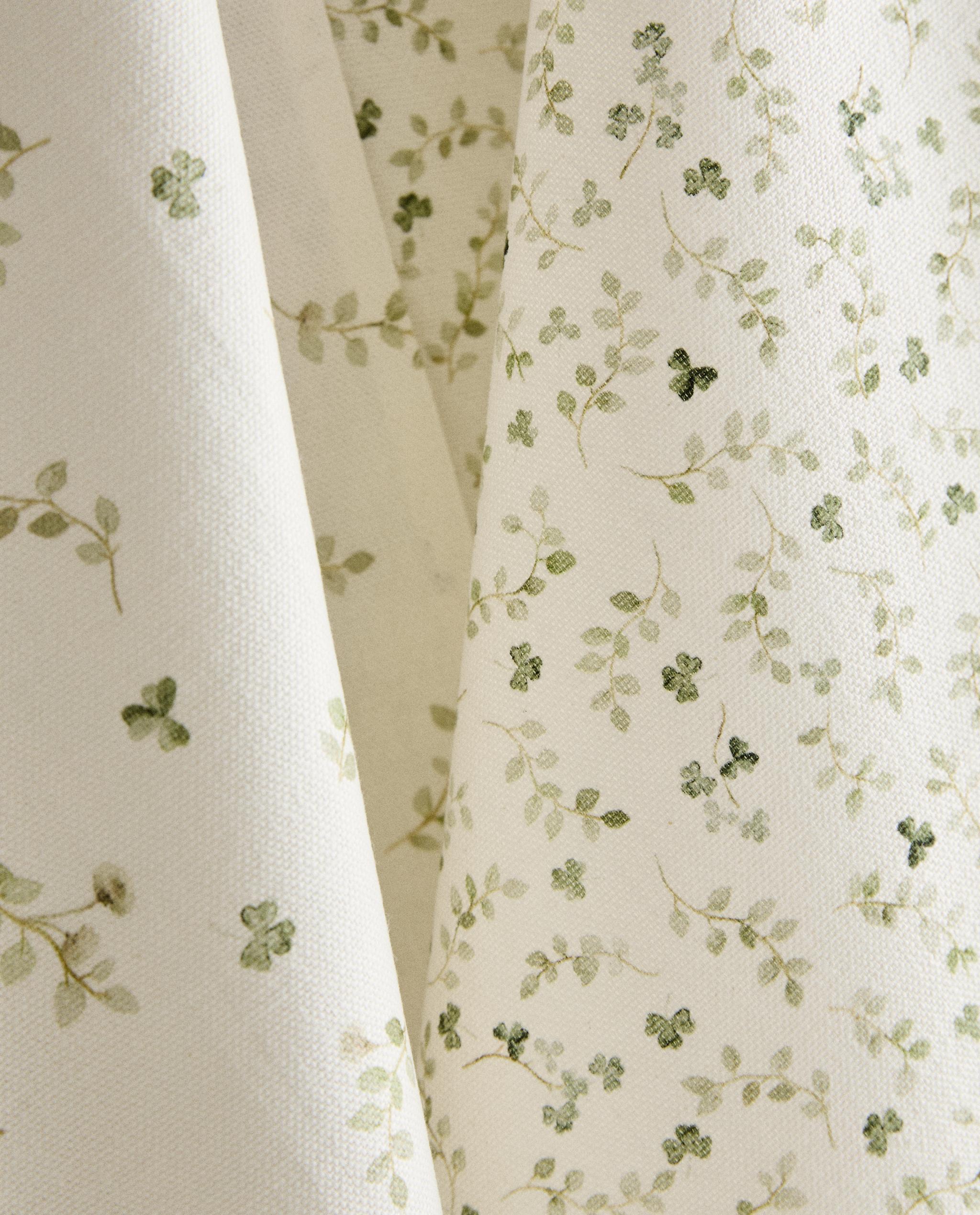 PACK OF FLORAL COTTON TEA TOWELS (PACK OF 2) product thumbnail 2
