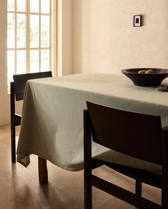 Dyed Thread Check Tablecloth (4-6 guests)