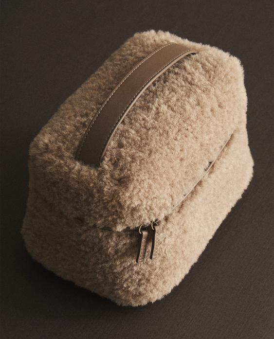 FURRY TOILETRY BAG