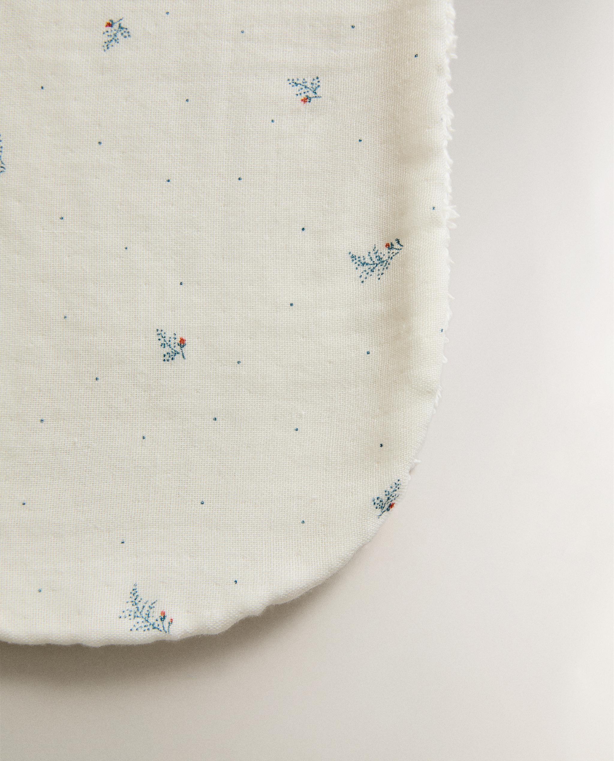 KIDS' FLORAL SHOULDER BIB product thumbnail 2
