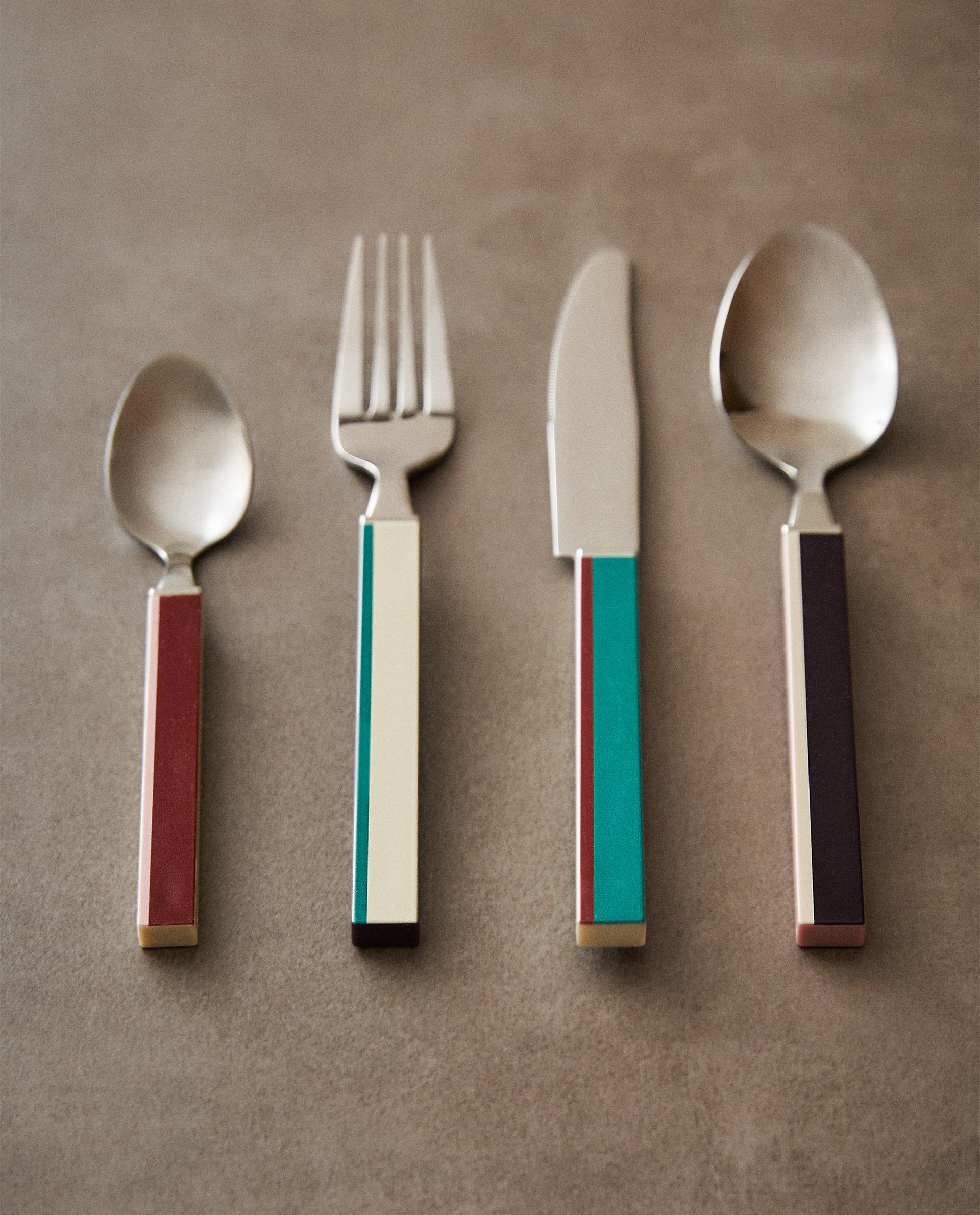 カトラリー4点セット ストライプハンドル X COLLAGERIE | Zara Home