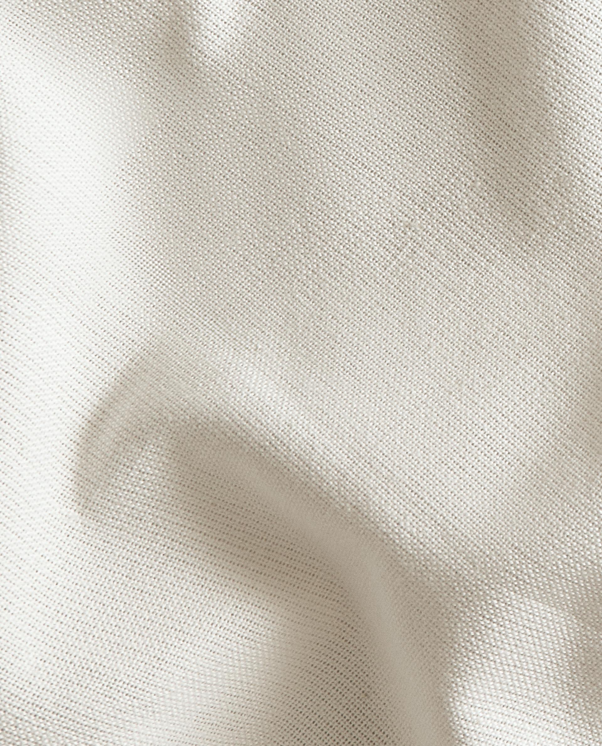 PACK OF PLAIN SCALLOPED NAPKINS (PACK OF 2) product thumbnail 3