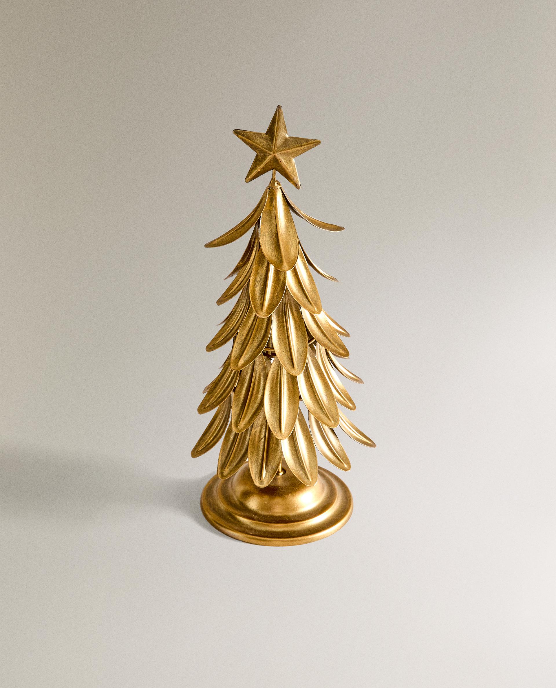 METAL CHRISTMAS TREE FIGURE