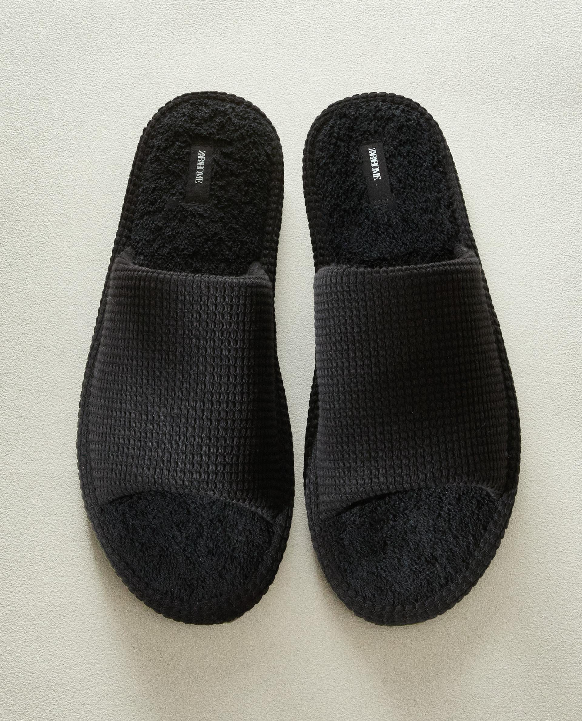 PANTUFLAS TOALLA BAÑO Zara Home México