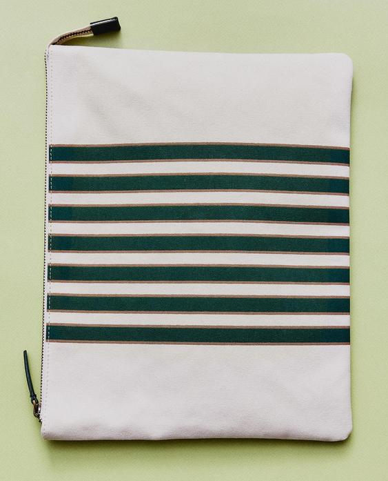 STRIPED TRAVEL BAG