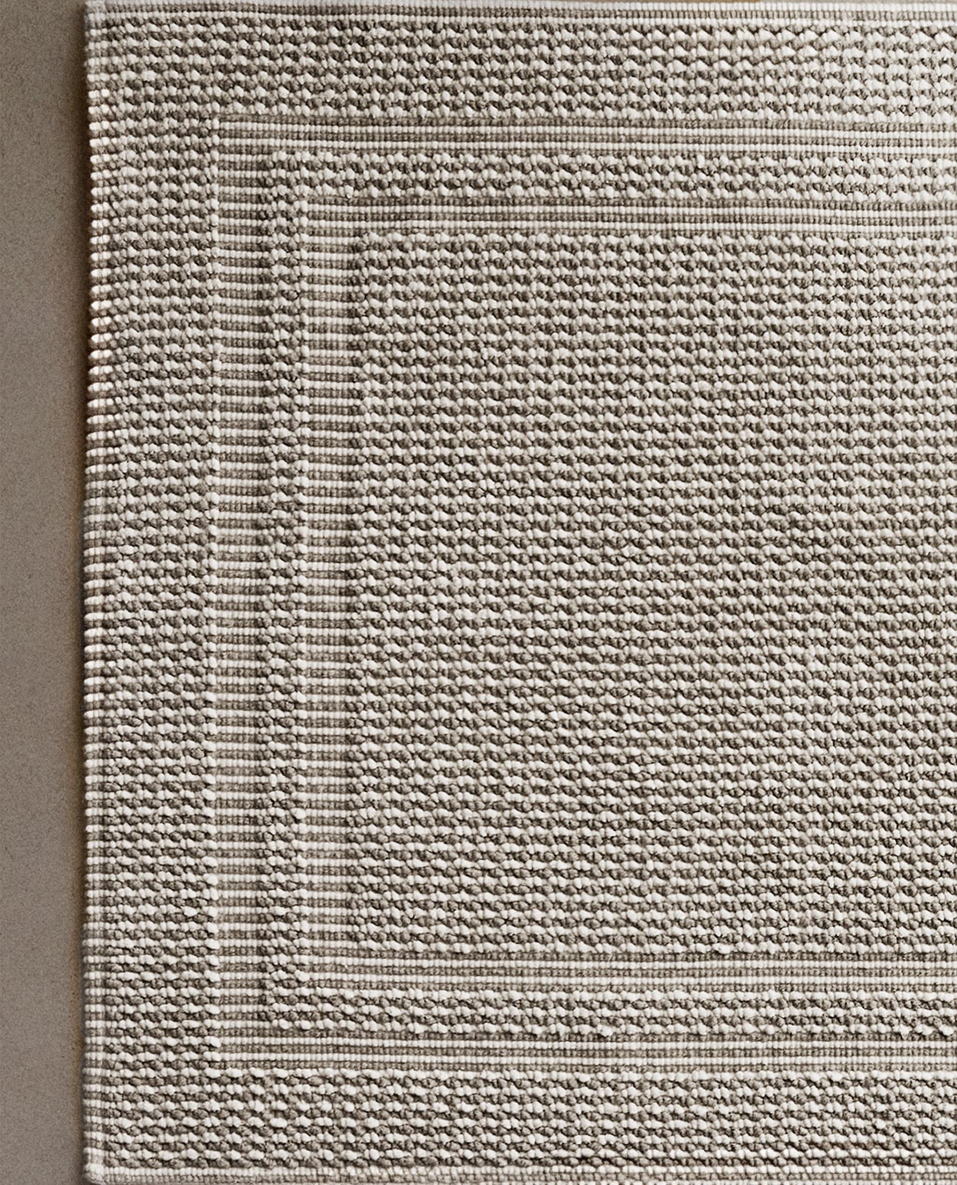 CHECK TEXTURED BATH MAT