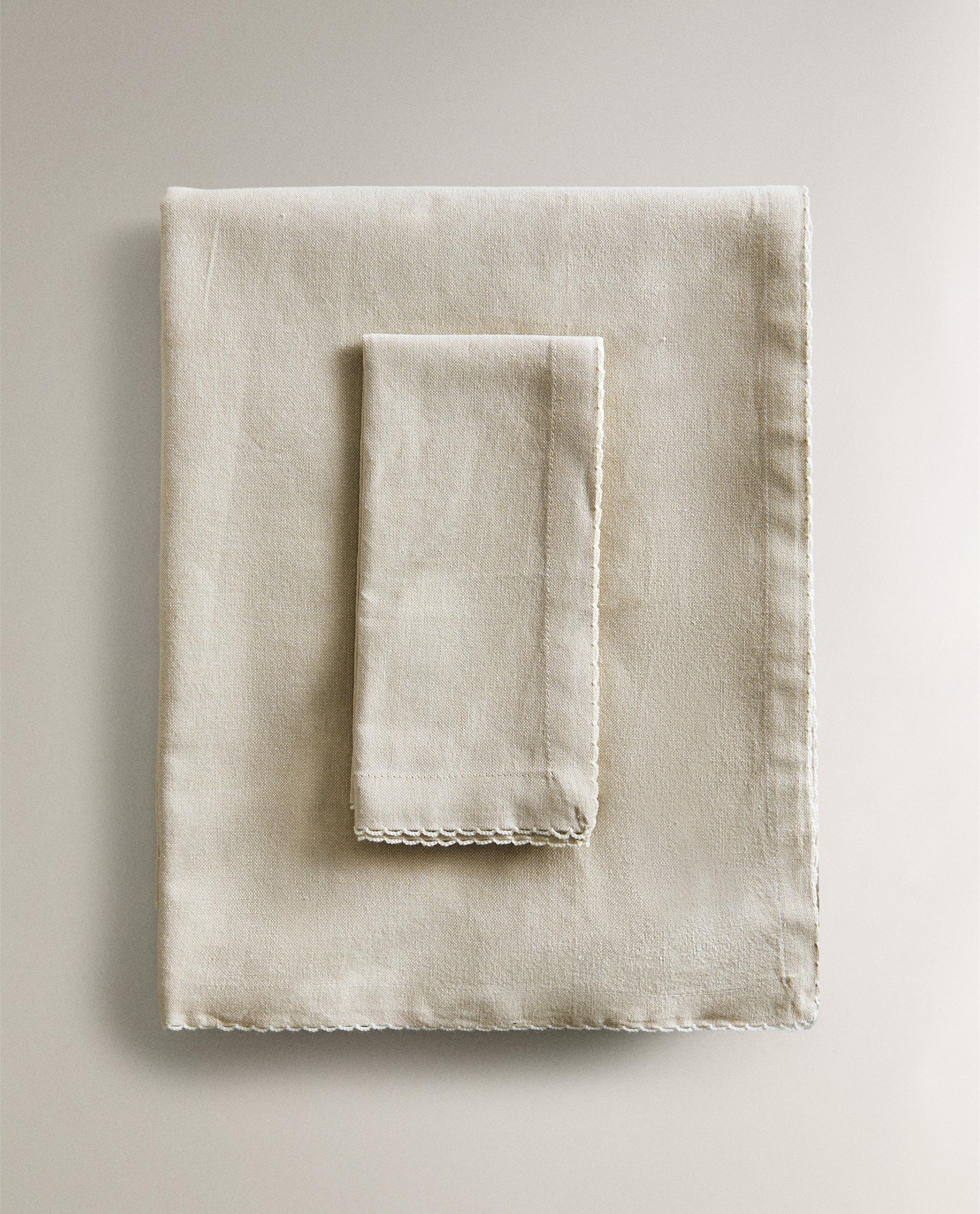 PLAIN SCALLOPED TABLECLOTH product thumbnail 10