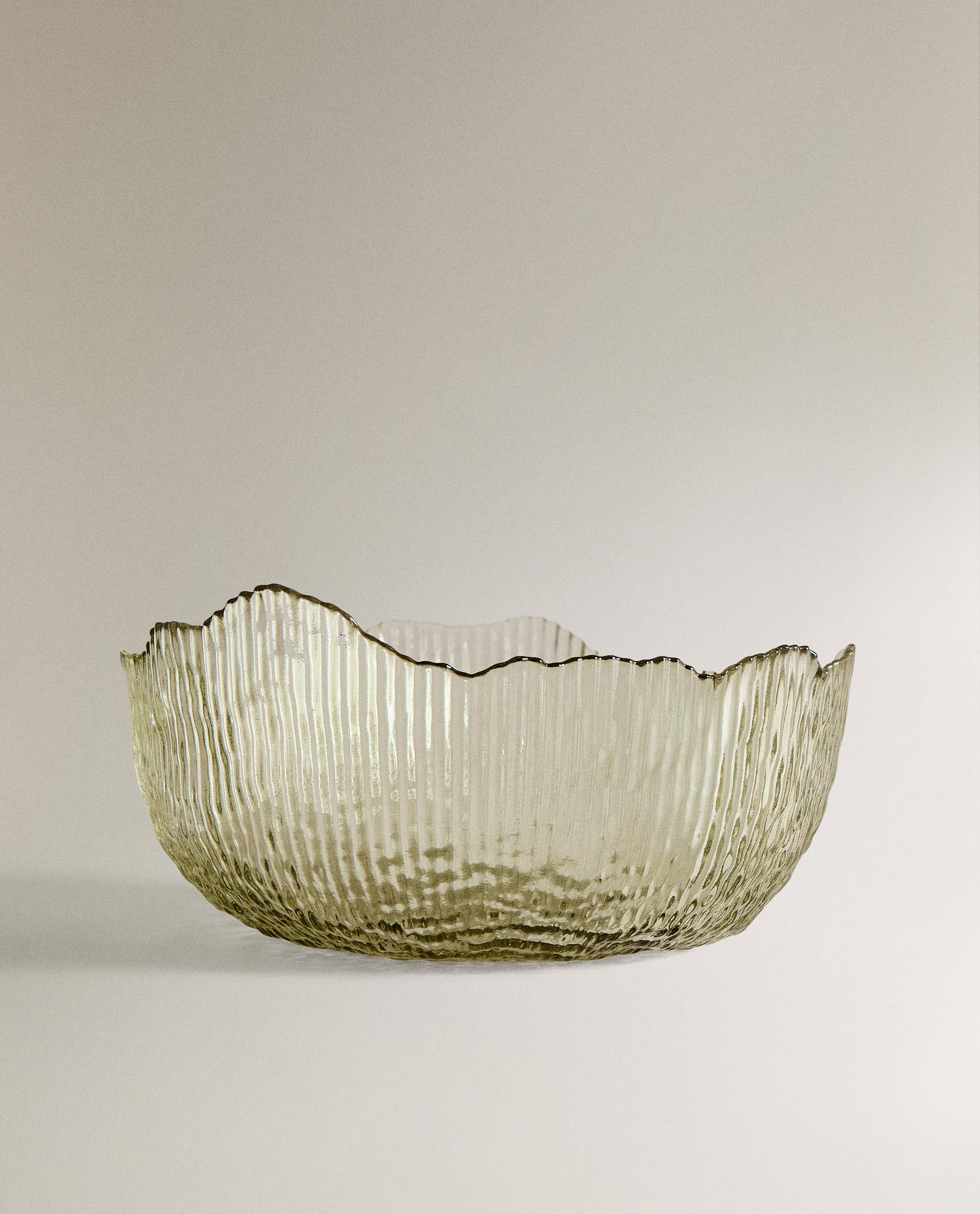 GLASS SALAD BOWL WITH RAISED DETAIL product thumbnail 2