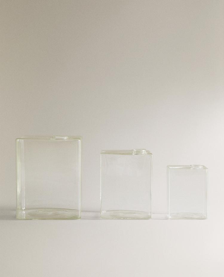 SQUARE GLASS VASE