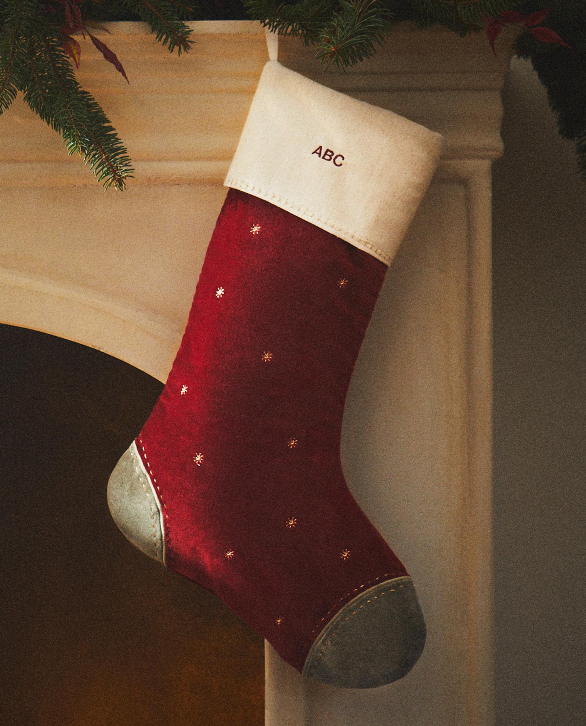 CHILDREN’S CHRISTMAS SOCK DECORATION