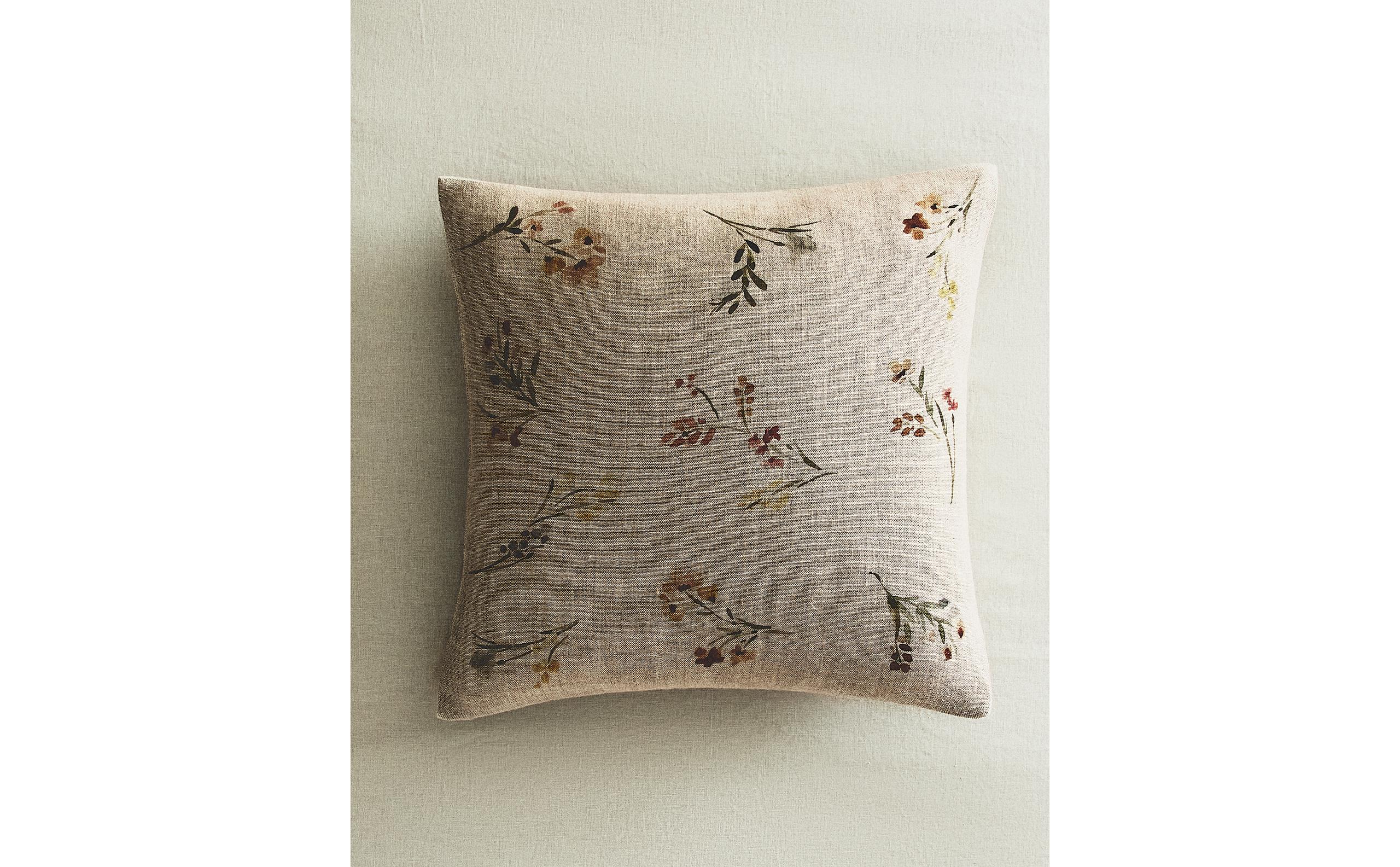 お値引き‼️ZARA HOME クッションカバー　ホワイト2枚セット お値引き‼️ZARA HOME クッションカバー ホワイト2枚セット 楽天