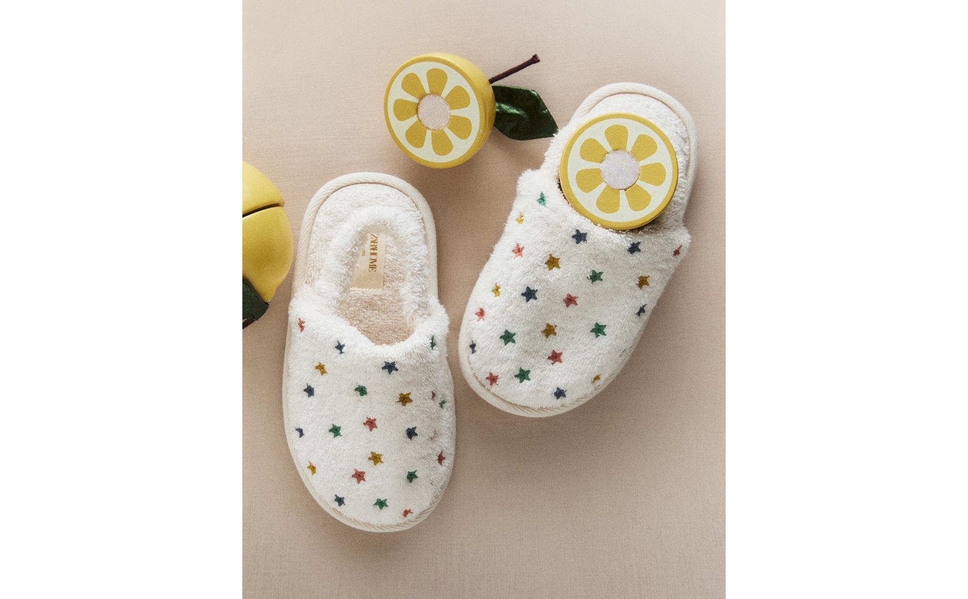 ZAPATILLA INFANTIL TOALLA BAÑO ESTRELLAS ZAPATILLA INFANTIL TOALLA BAÑO ESTRELLAS