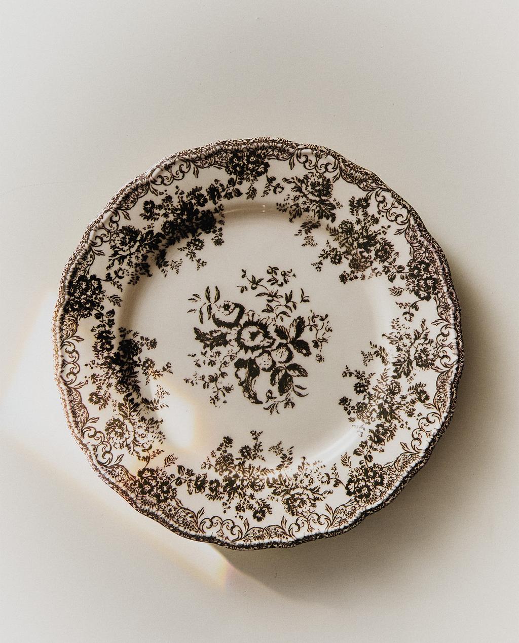 FLORAL EARTHENWARE DINNER PLATE