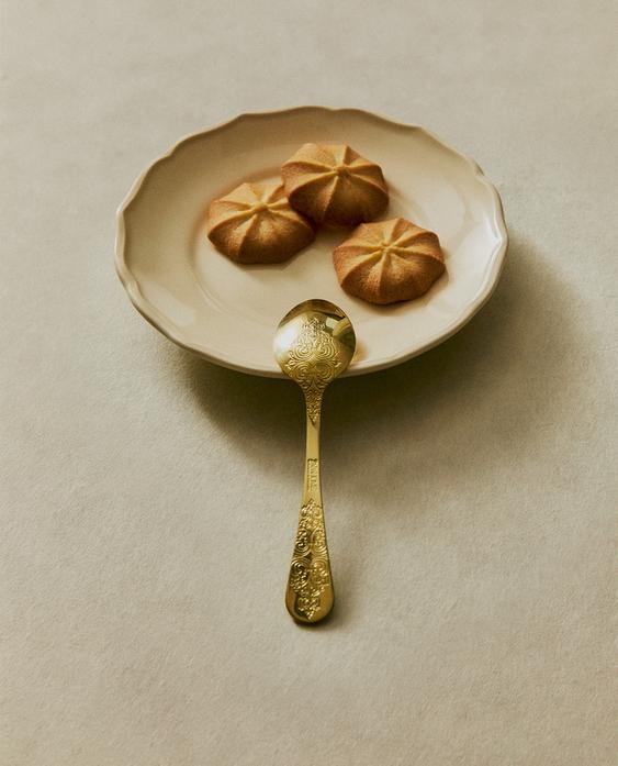 طقم ملاعق تحلية منقوشة (طقم 4 قطع) طقم ملاعق تحلية منقوشة (طقم 4 قطع)