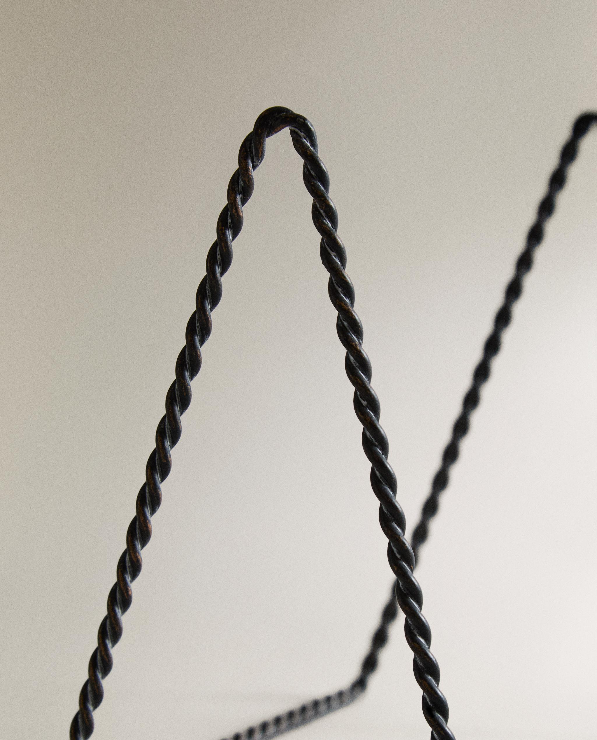BRAIDED METAL DISPLAY STAND product thumbnail 7