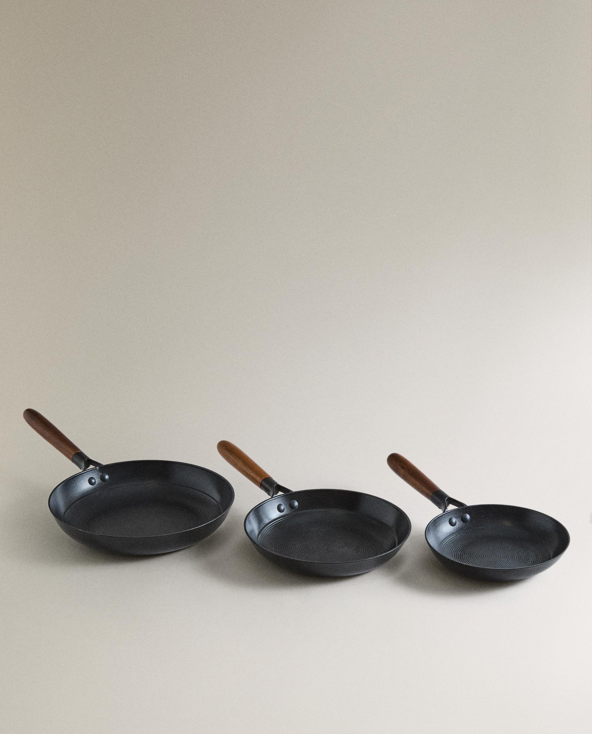IRON FRYING PAN product thumbnail 12
