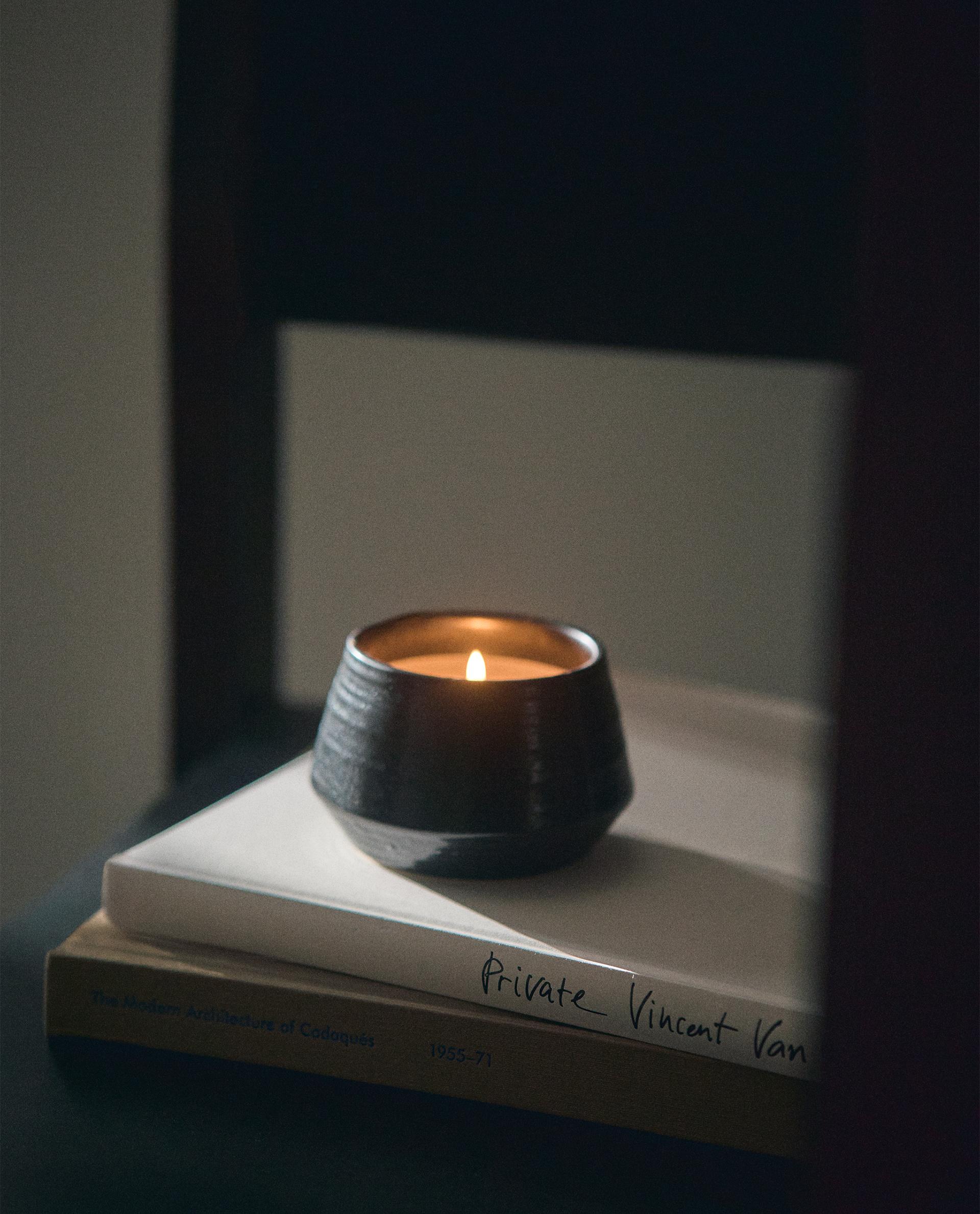 (170 G) VELVET CUIR SCENTED CANDLE product thumbnail 11