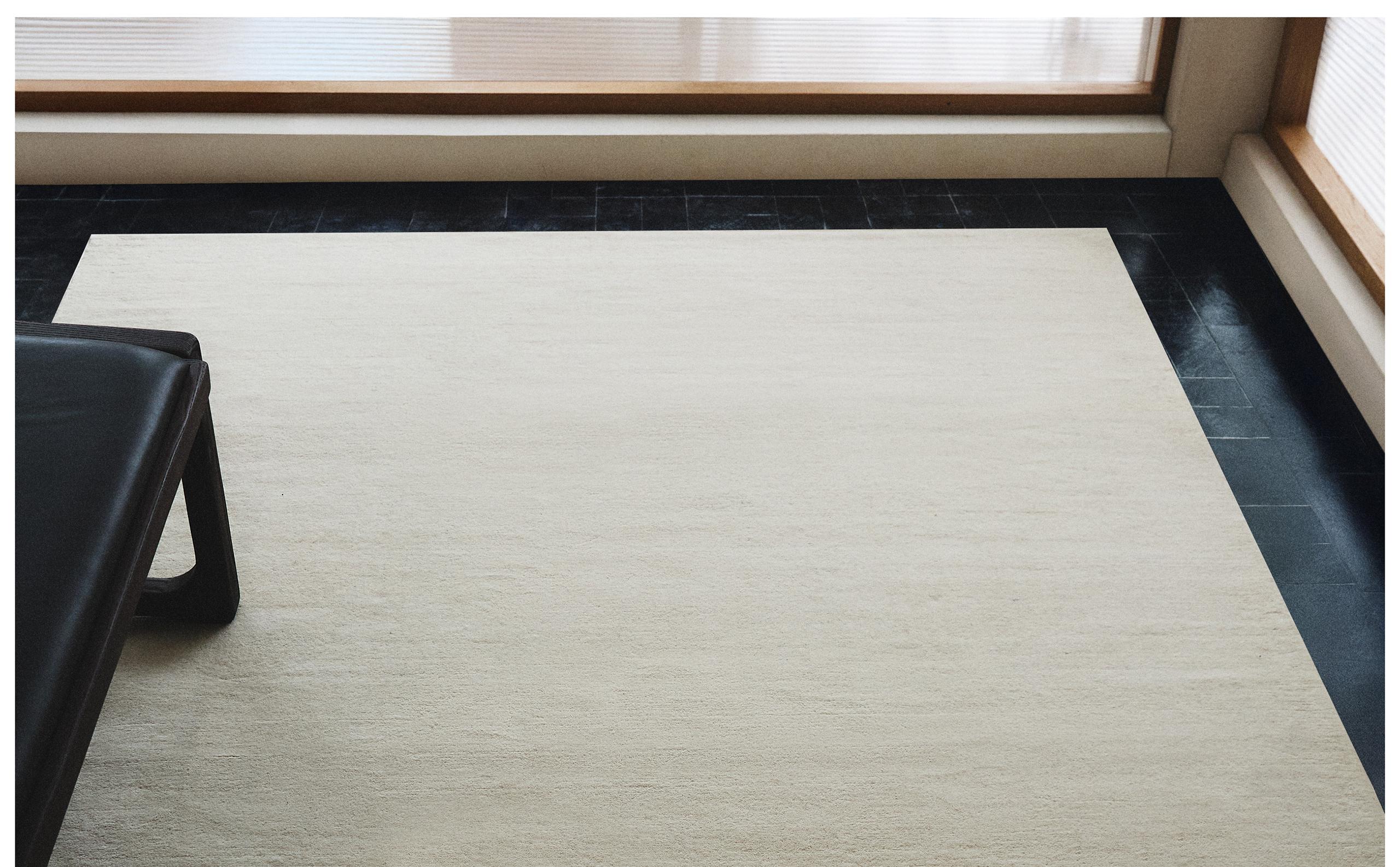 WOOL AND COTTON SOLID RUG