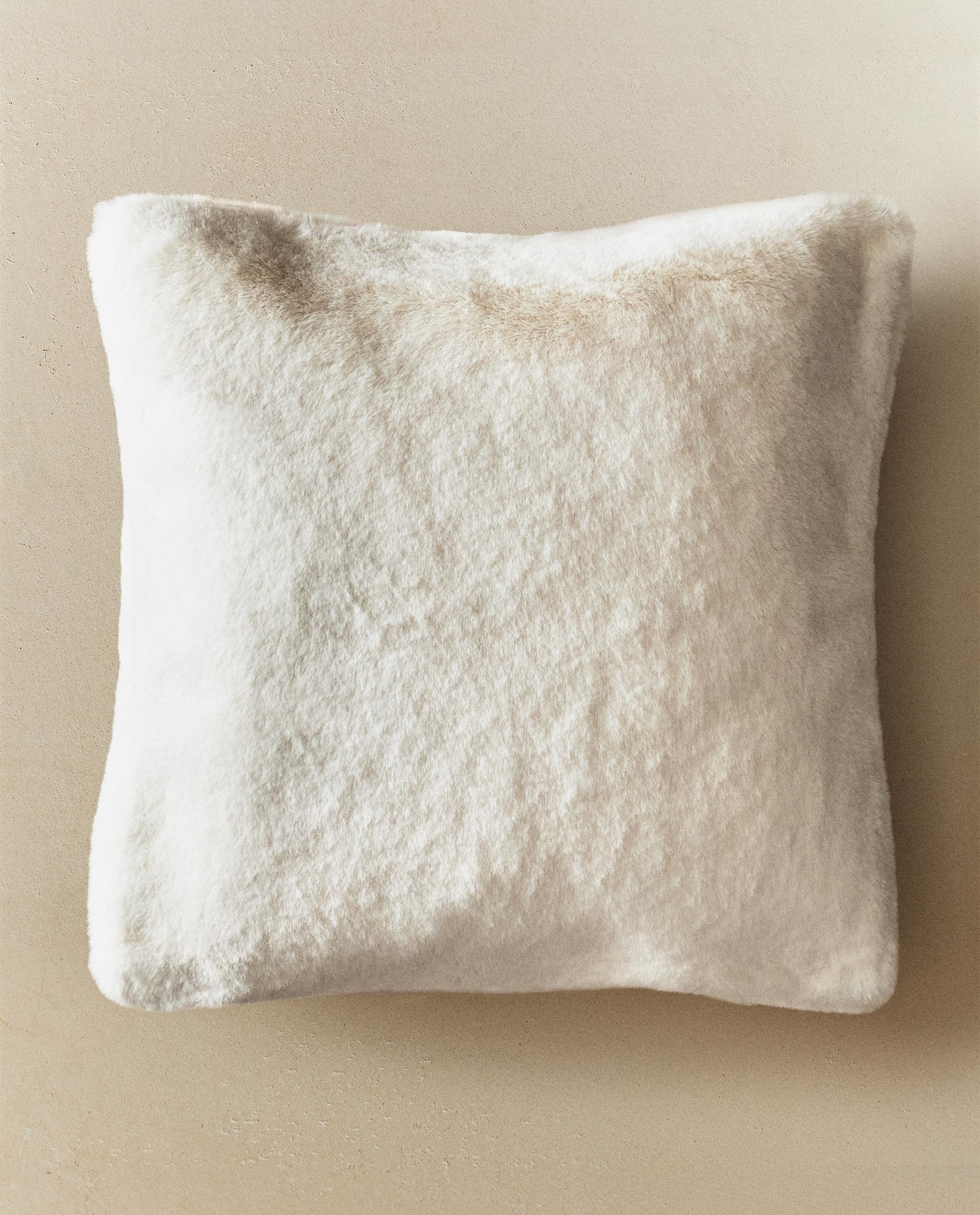フェイクファー クッションカバー | Zara Home 日本/Japan