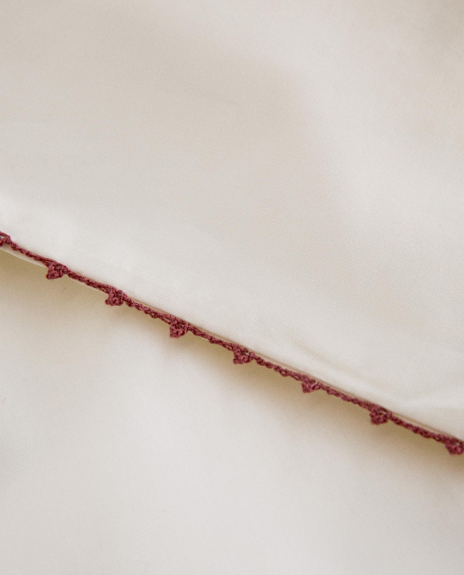 EMBROIDERED TRIM FLAT SHEET