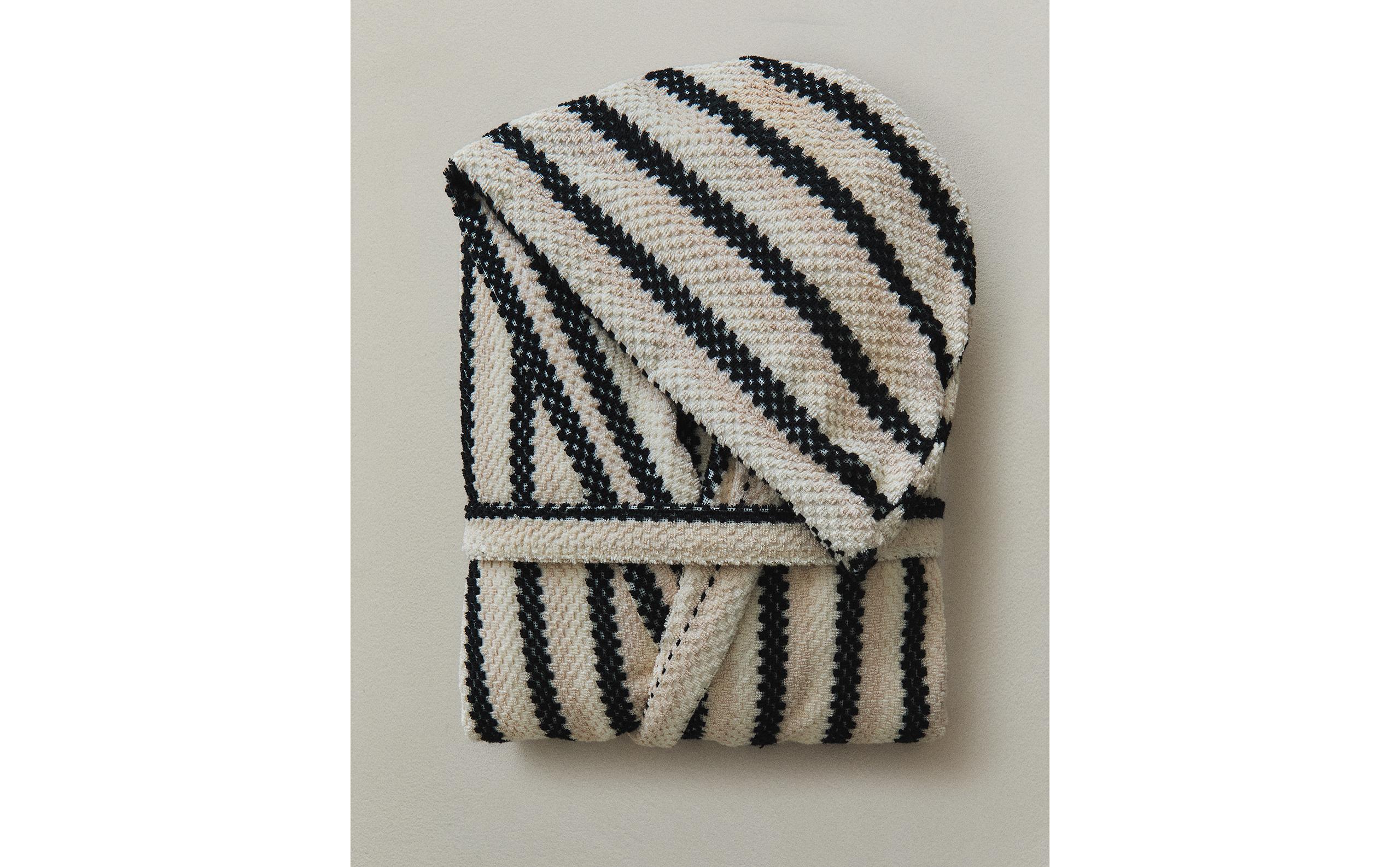 GEOMETRIC JACQUARD BATHROBE