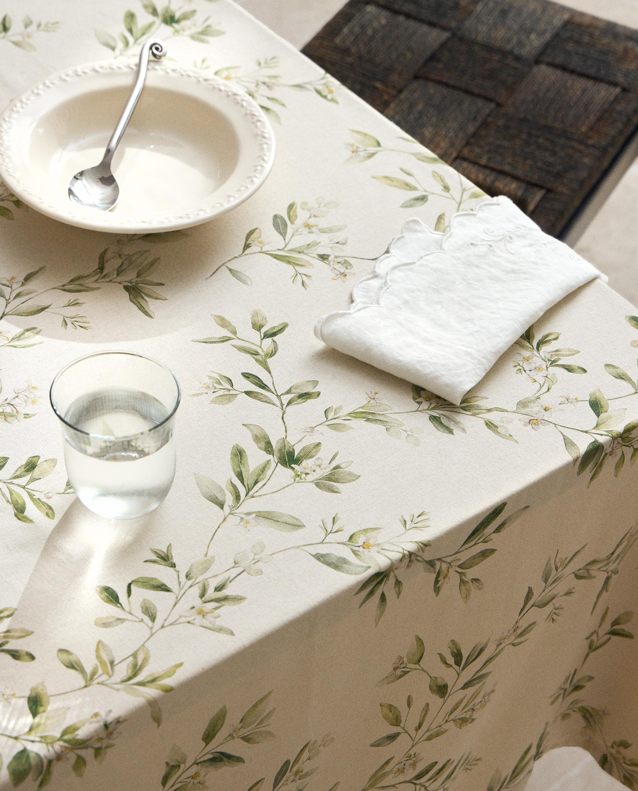 BRANCH AND FLORAL PRINT TABLECLOTH product thumbnail 10