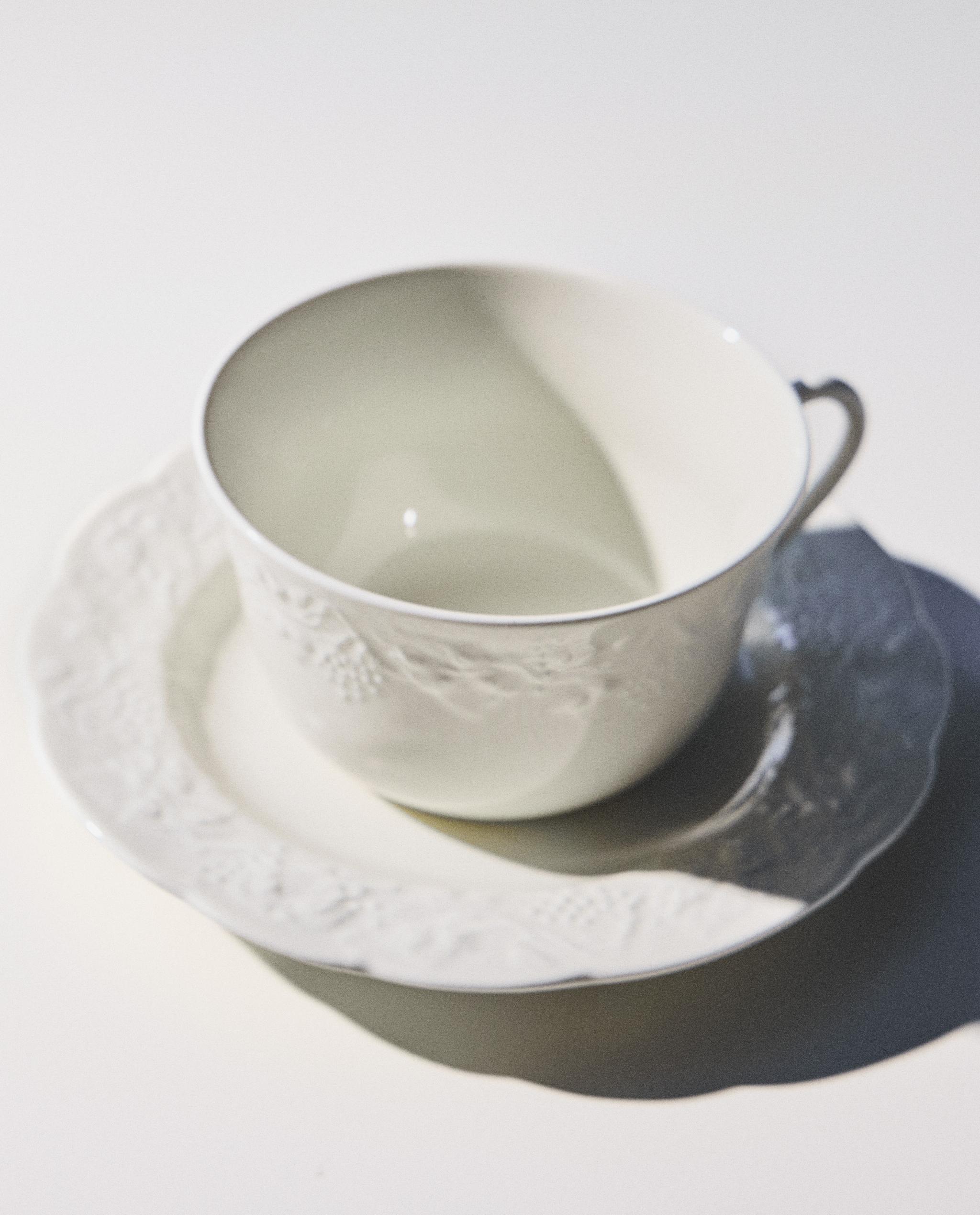 GRAPE PORCELAIN TEACUP AND SAUCER product thumbnail 8