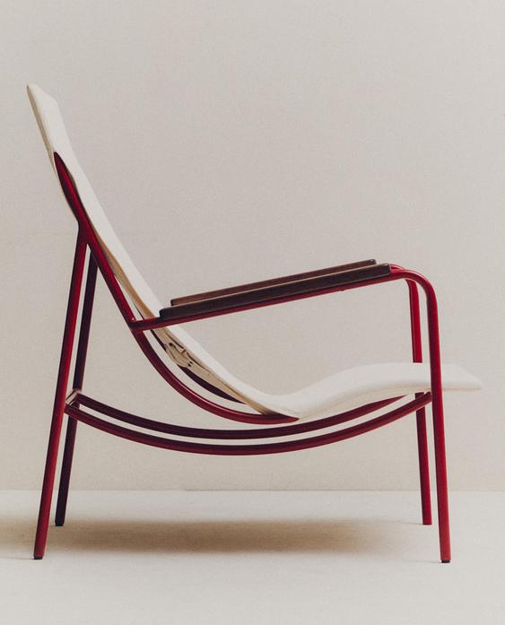 CHAISE STRUCTURE MÉTALLIQUE COULEUR
