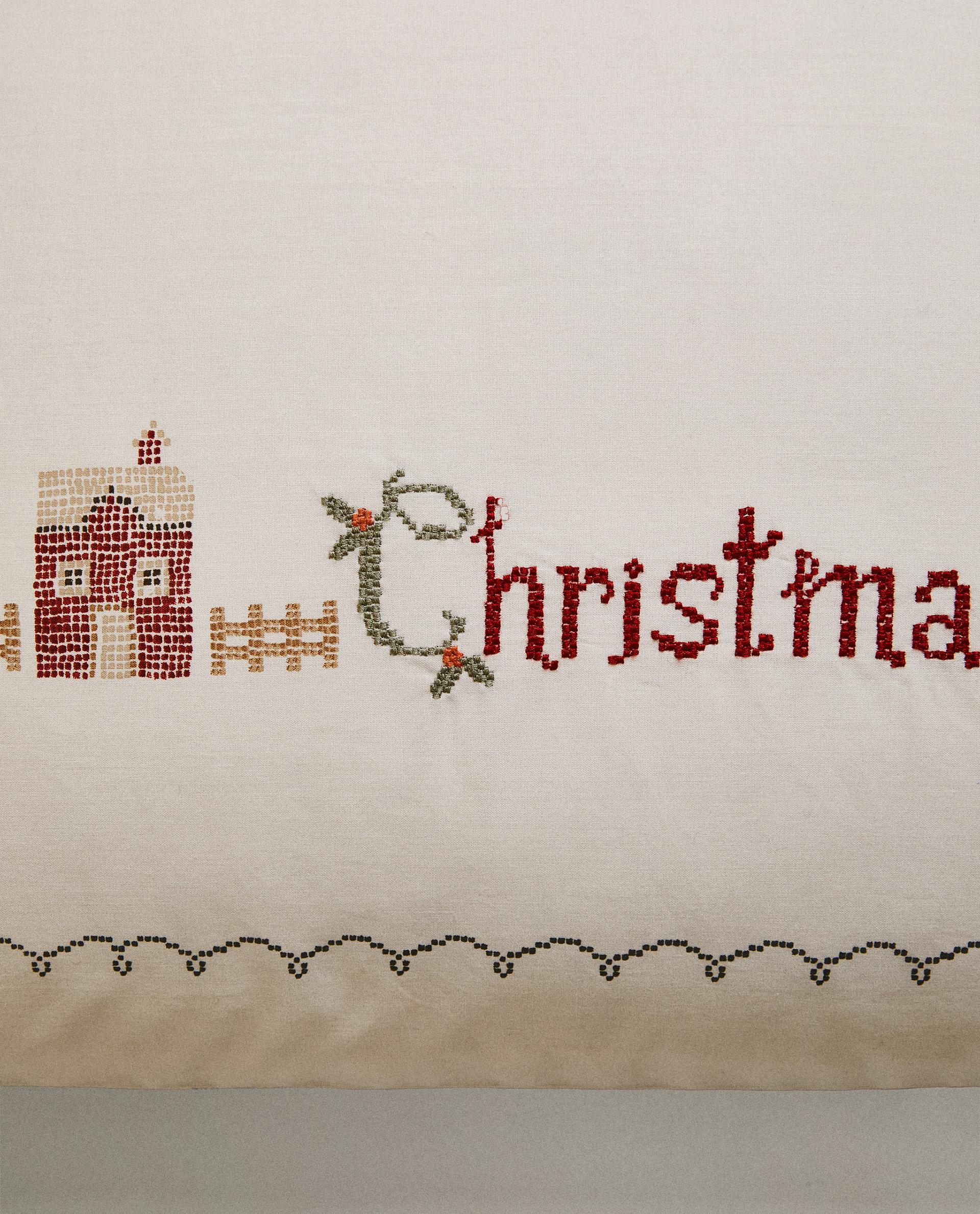 CHILDREN’S CHRISTMAS STITCHING PILLOWCASE