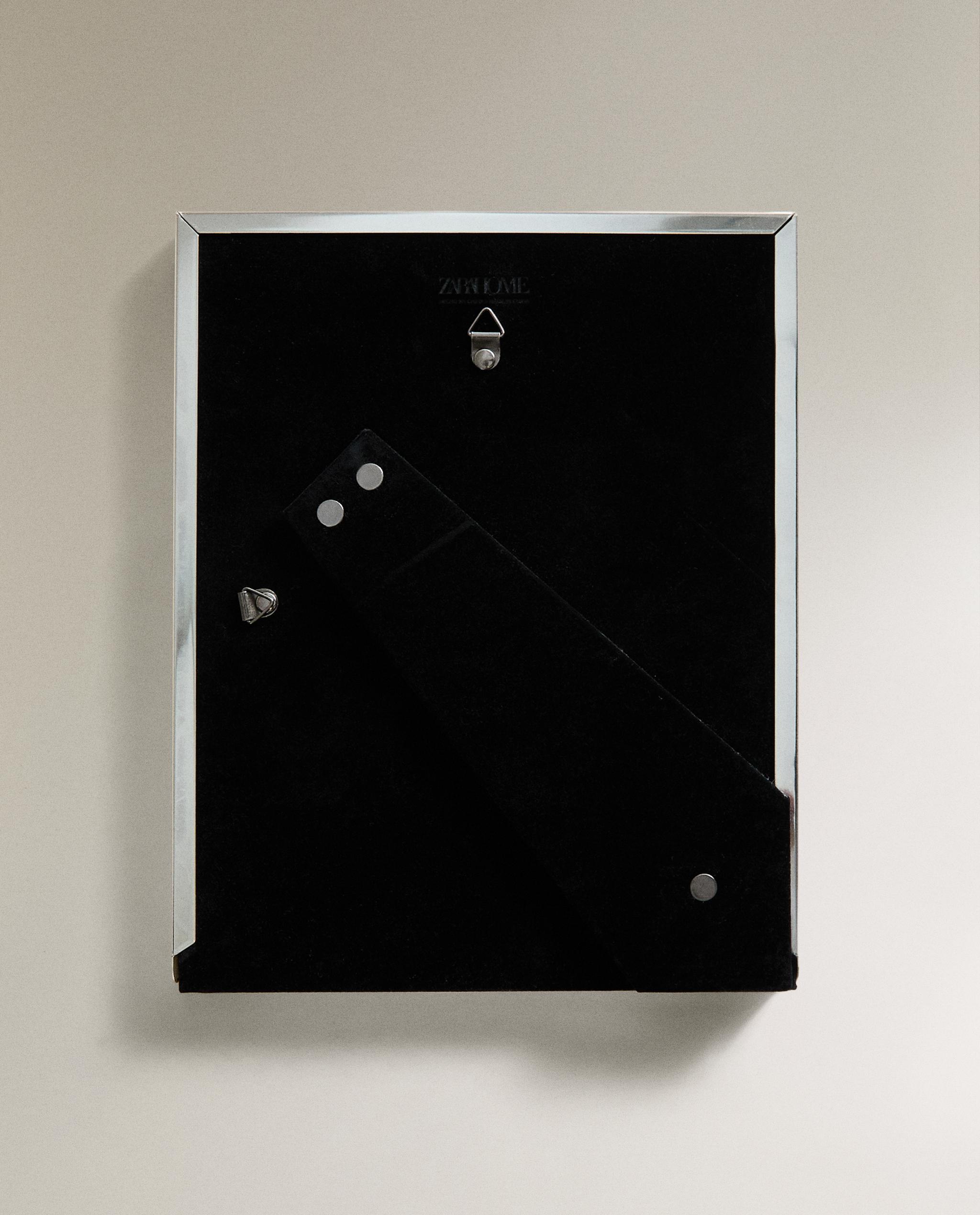 METAL PHOTO FRAME WITH LAYERED PASSE-PARTOUT product thumbnail 7