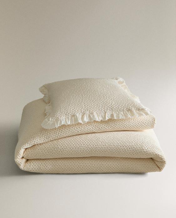 NARZUTA DZIECIĘCA MINI WAFFLE Z FALBANĄ