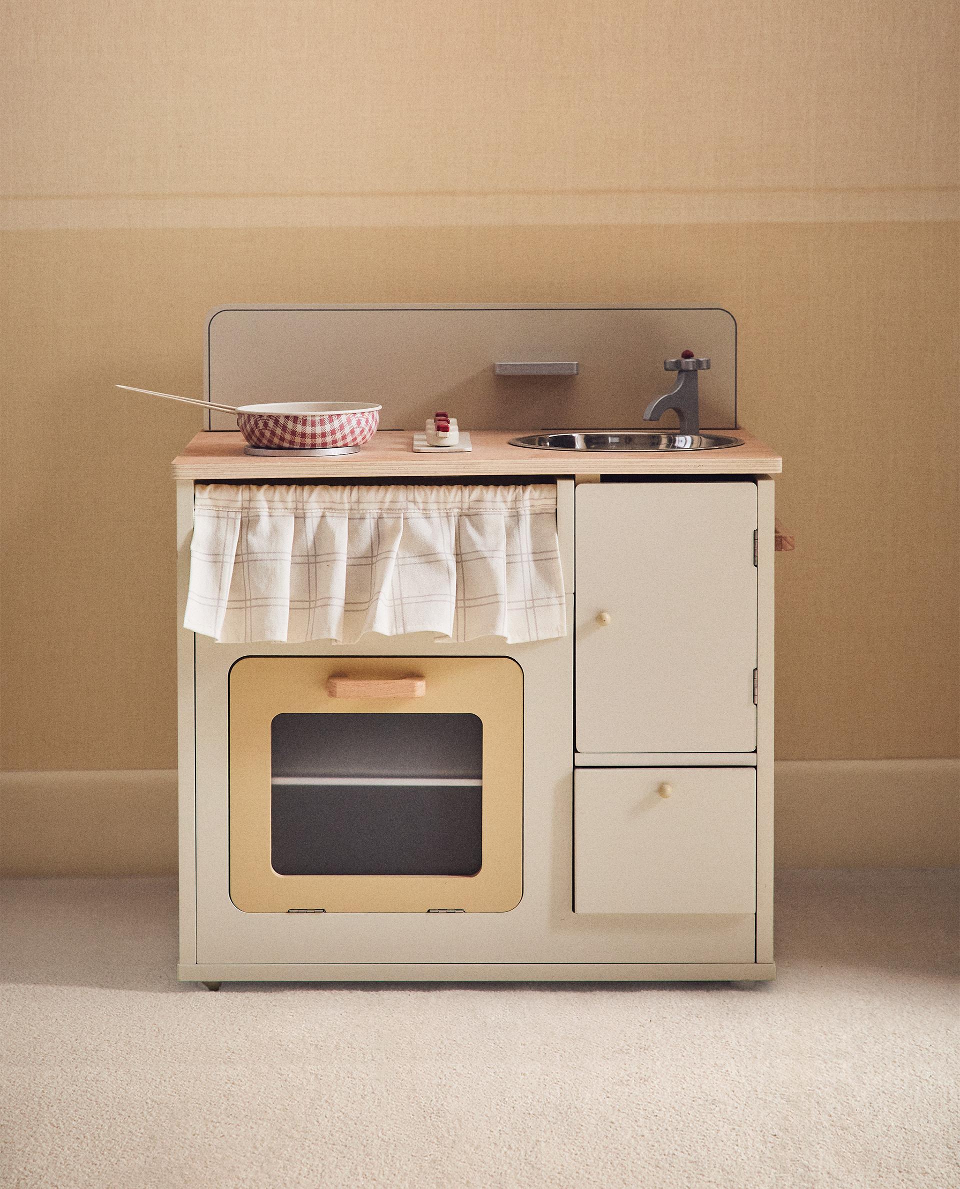 KIDS' WOODEN PLAY KITCHEN | Zara Home United Kingdom