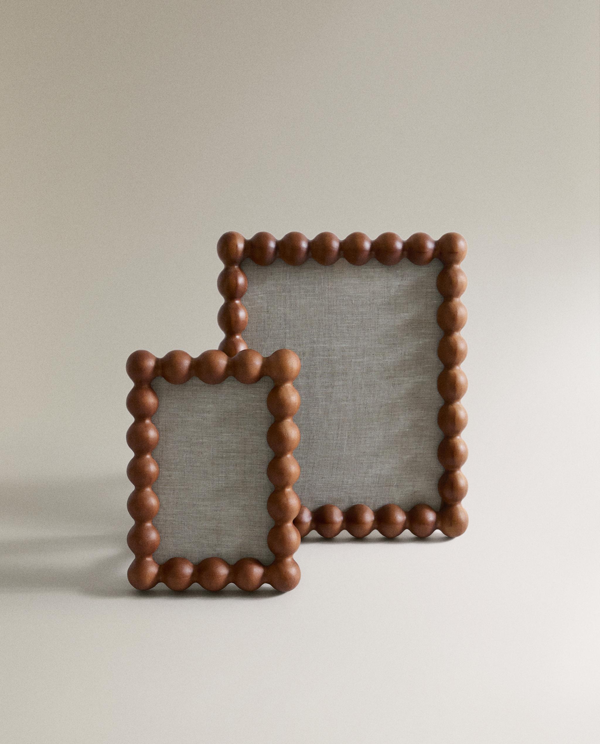 BEADED WOODEN PHOTO FRAME product thumbnail 5
