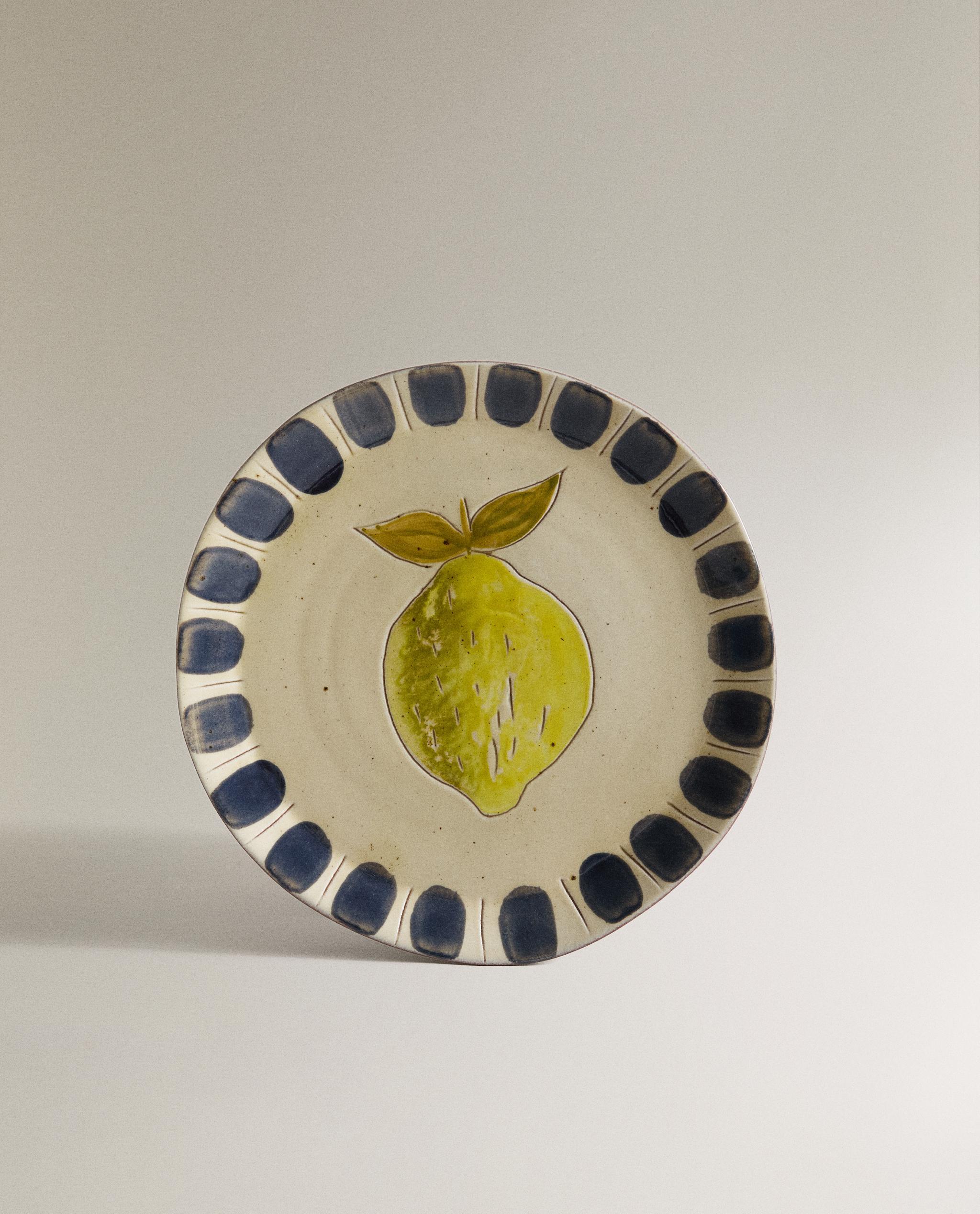 EARTHENWARE DESSERT PLATE WITH FRUIT DESIGN