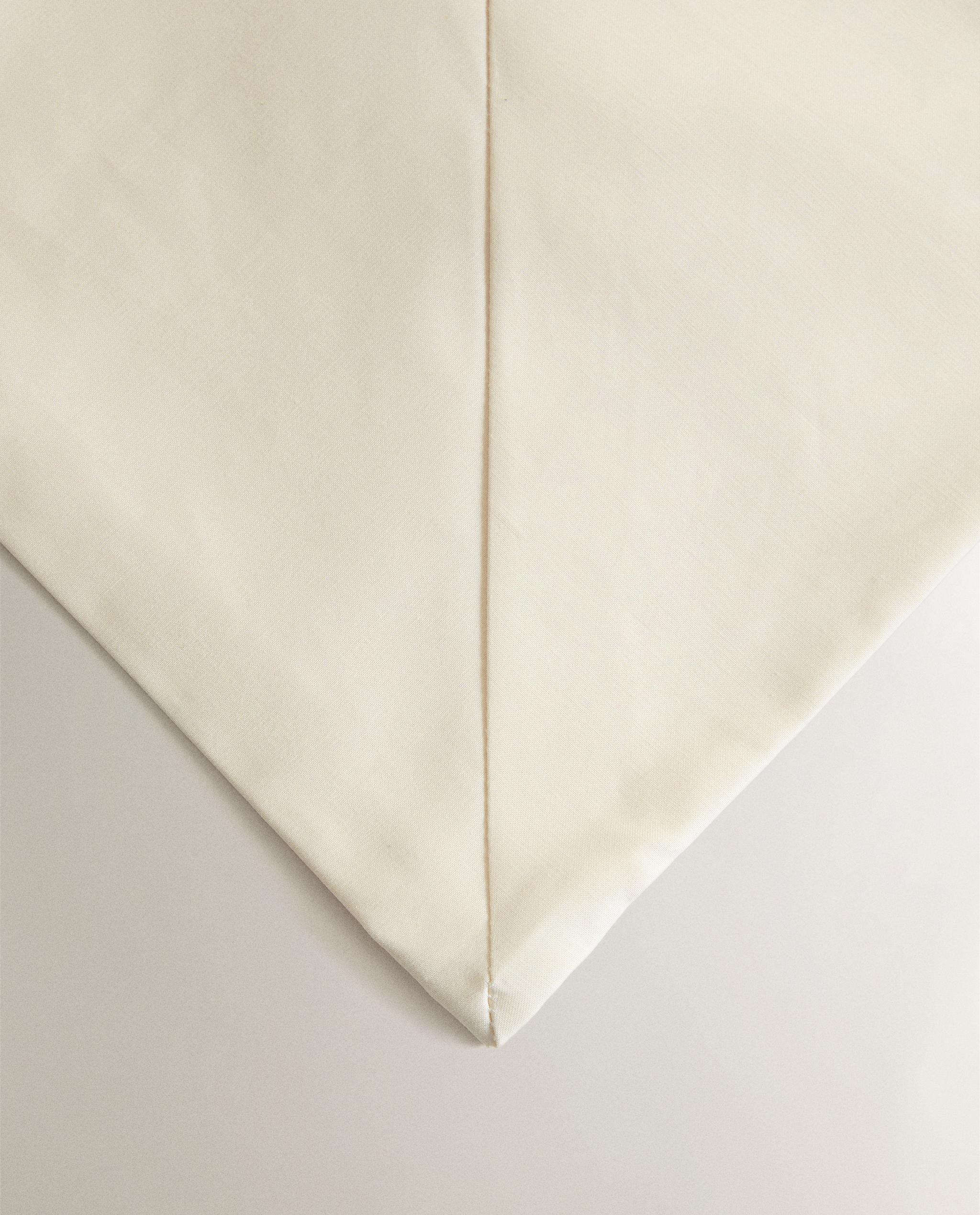 PLANT EMBROIDERED SATIN TABLECLOTH product thumbnail 5