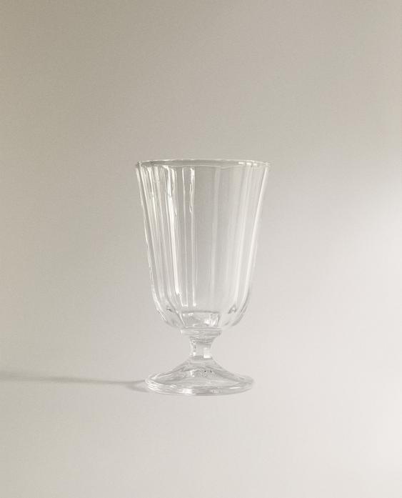 كأس بتصميم بارز متعدد الوجوه