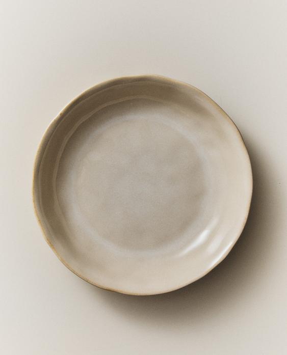 STONEWARE SOUP PLATE WITH IRREGULAR EDGE