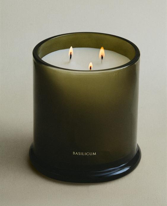 (500 G) AROMATINĖ ŽVAKĖ „BASILICUM“