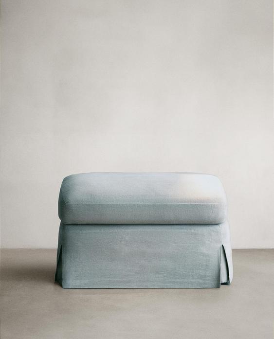 FOOTSTOOL 01