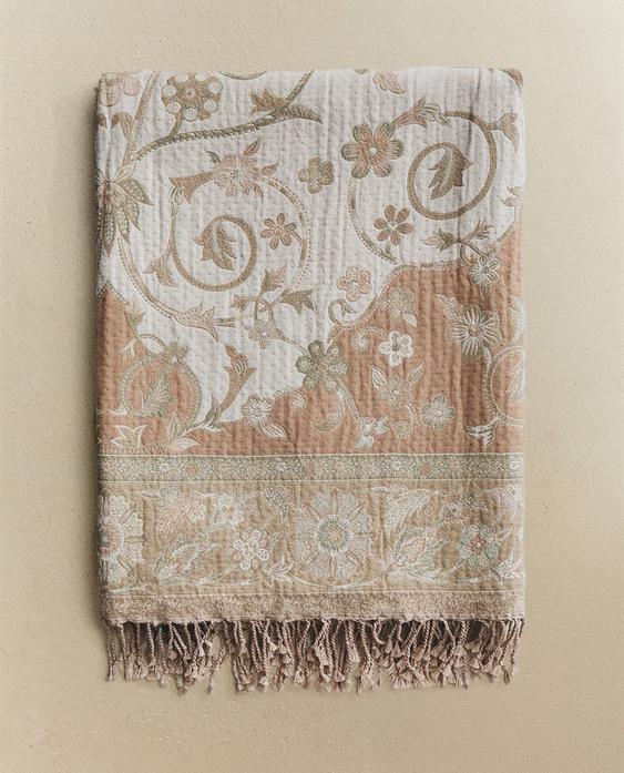 DECORATIVE FLORAL THROW