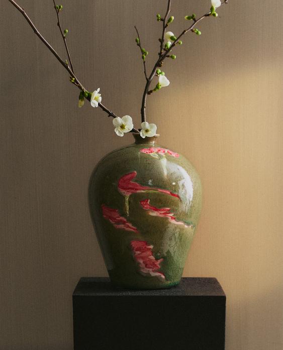 紅花圖案炻瓷花瓶