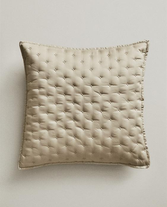PLAIN QUILTED CUSHION COVER WITH KNOTS