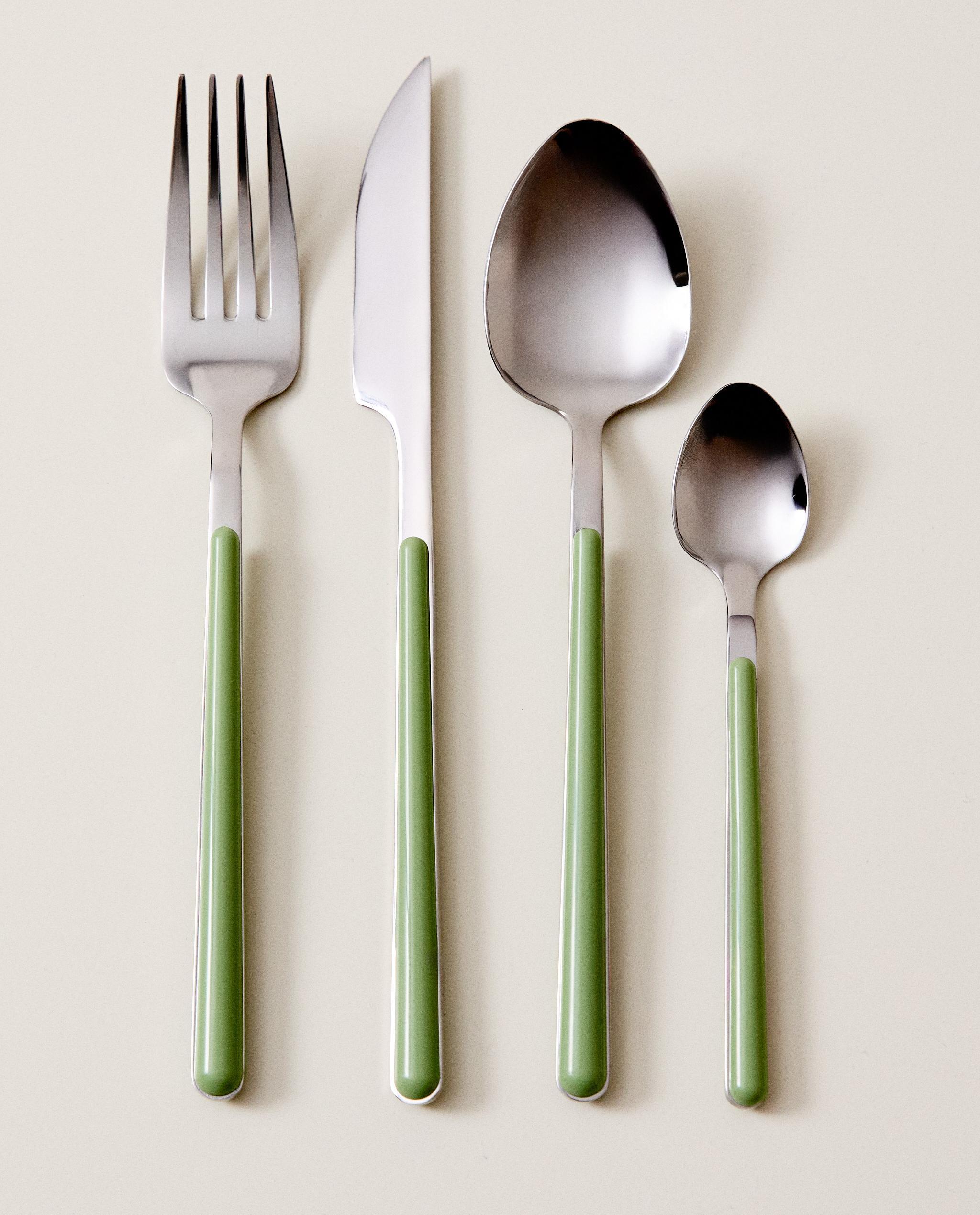 CUTLERY SET WITH GREEN HANDLE (SET OF 4) product thumbnail 6