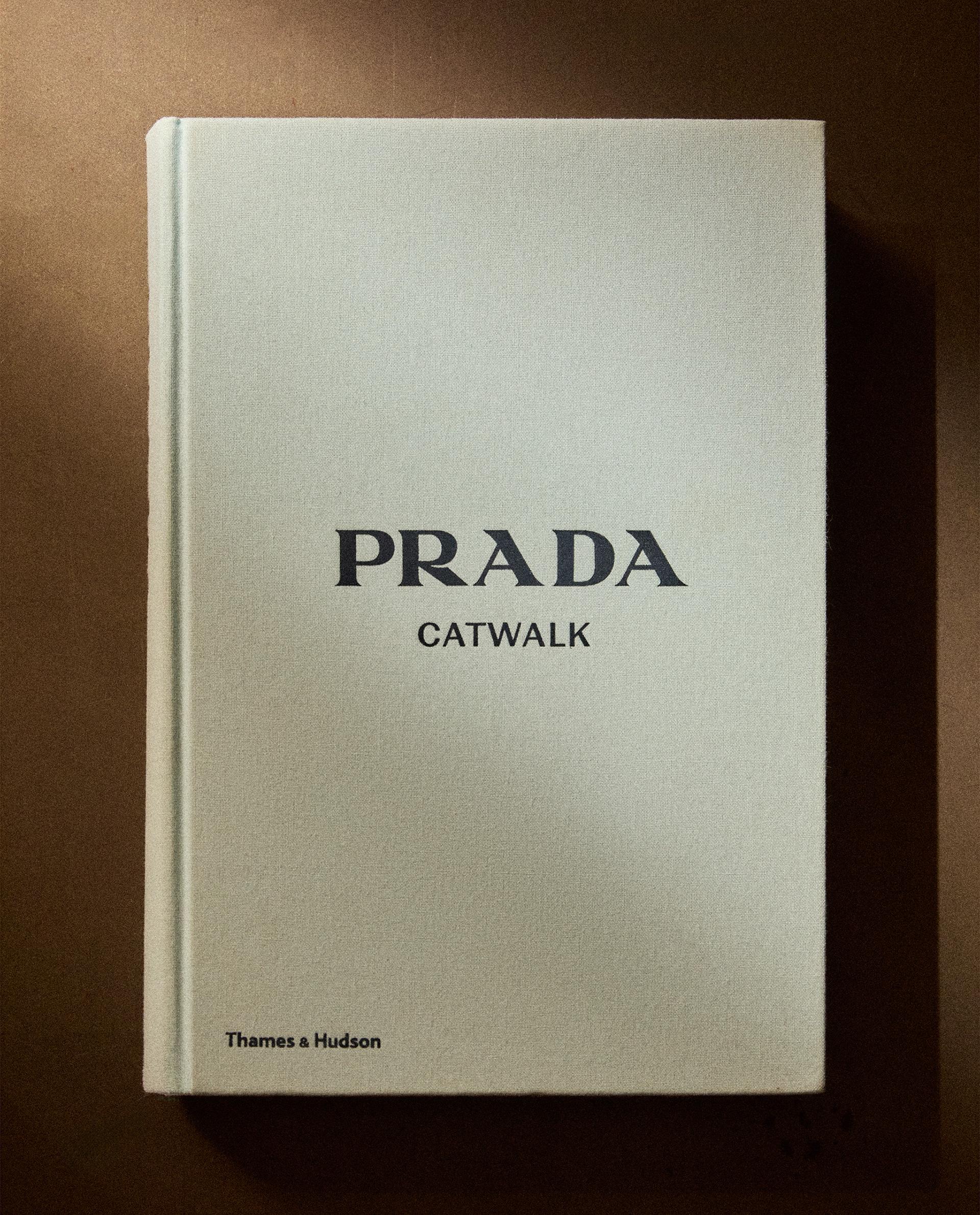 LIBRO CATWALK PRADA