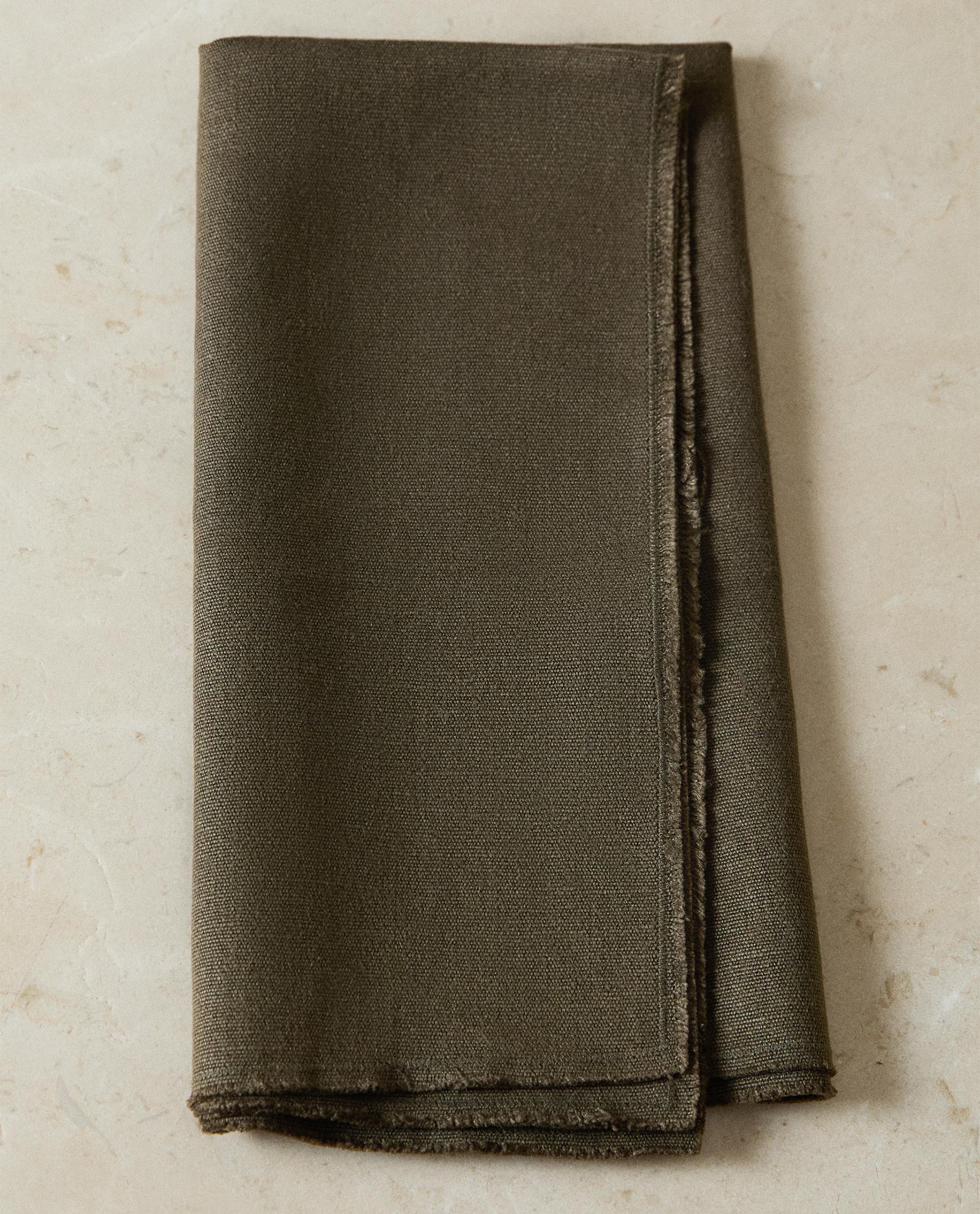 NAPKIN 01