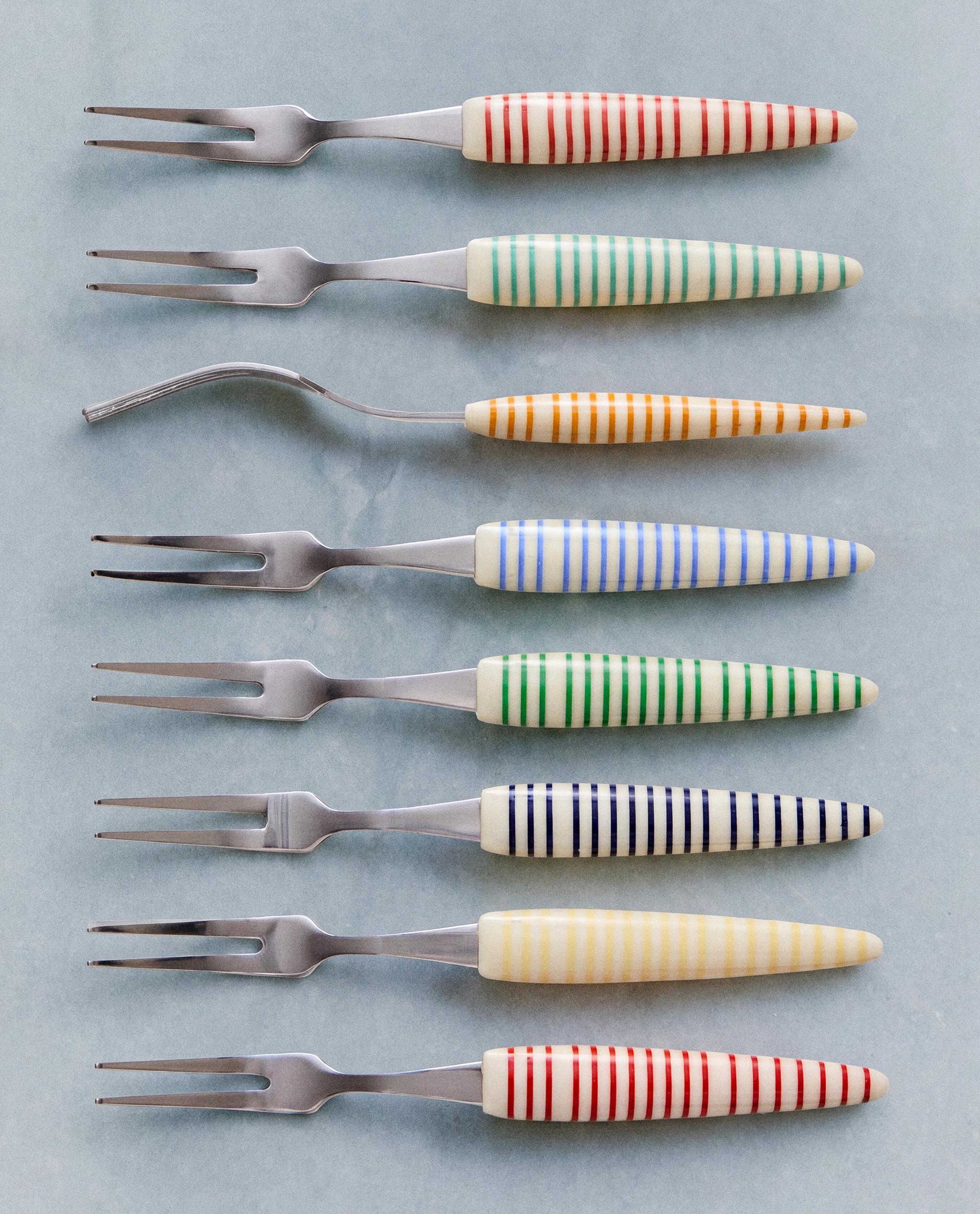 PACK OF STRIPED COCKTAIL PICKS (PACK OF 8) product thumbnail 10